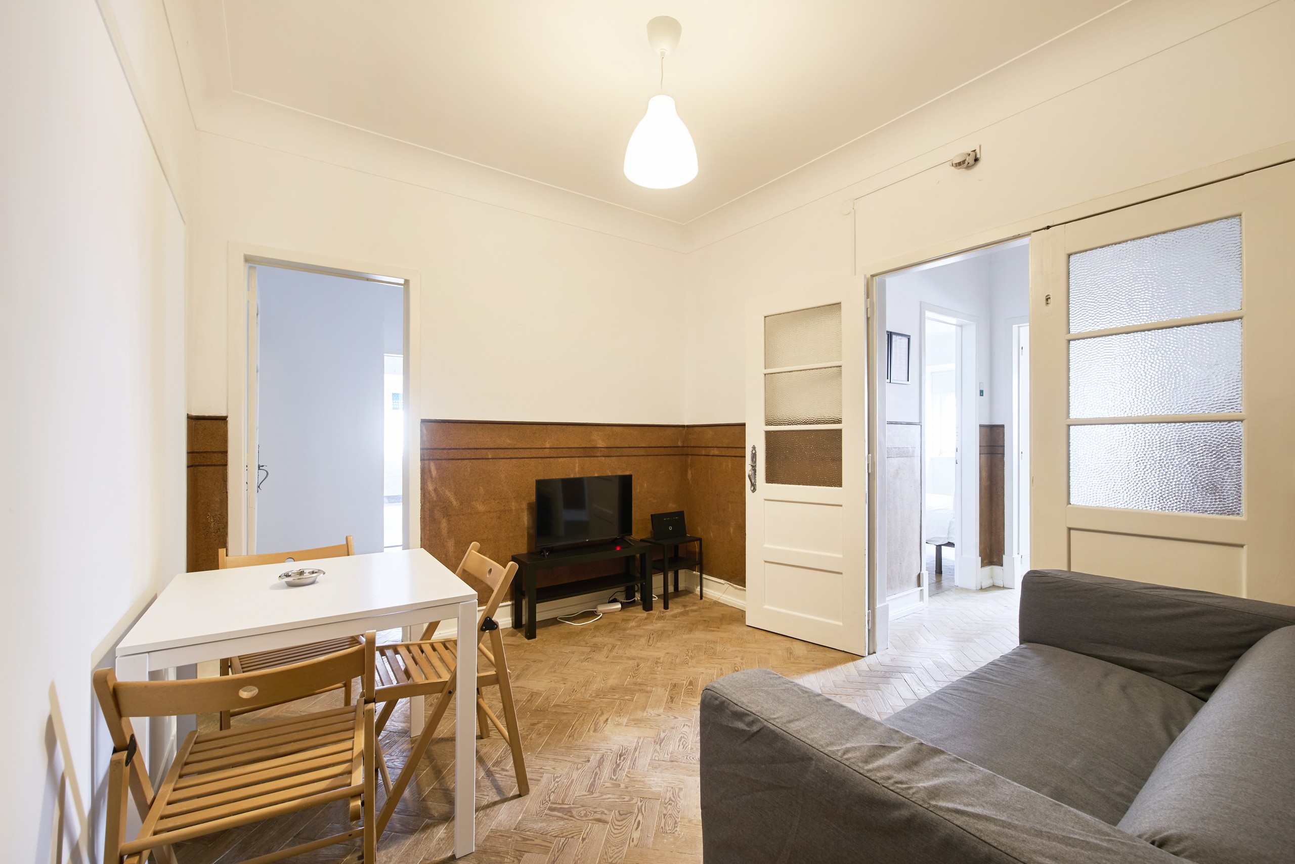Rent Room Lisbon – Arroios 55# - Dining Room