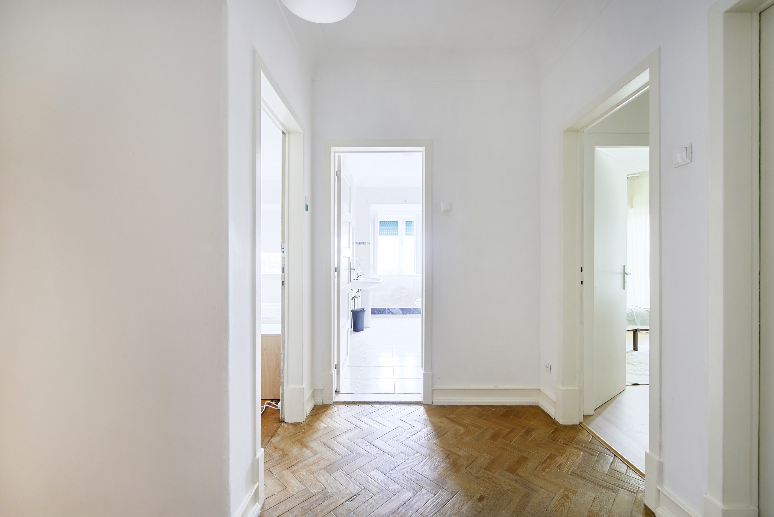 Rent Room Lisbon – Arroios 55# - Hallway