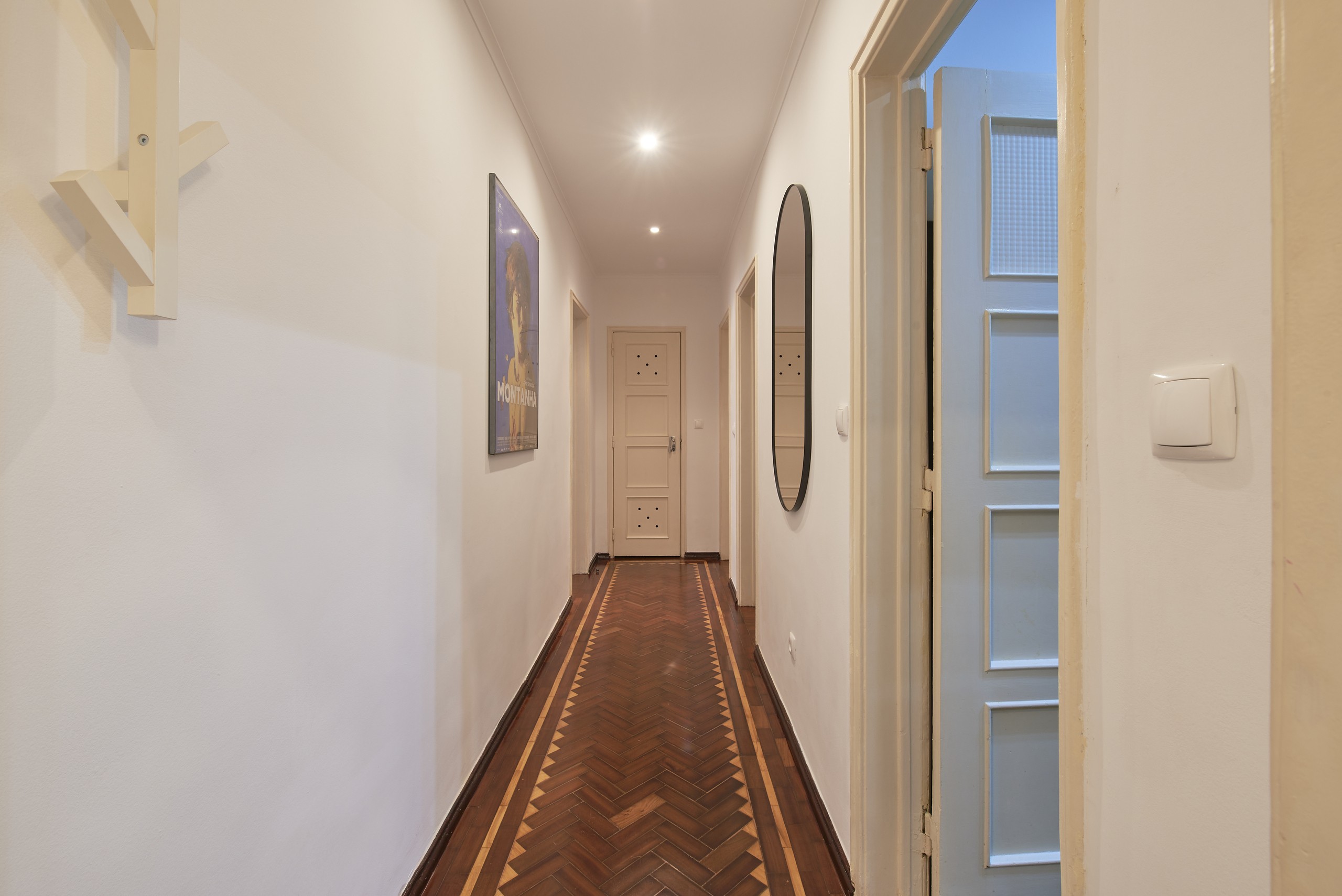 Rent Room Lisbon – Arroios 54# - Hallway