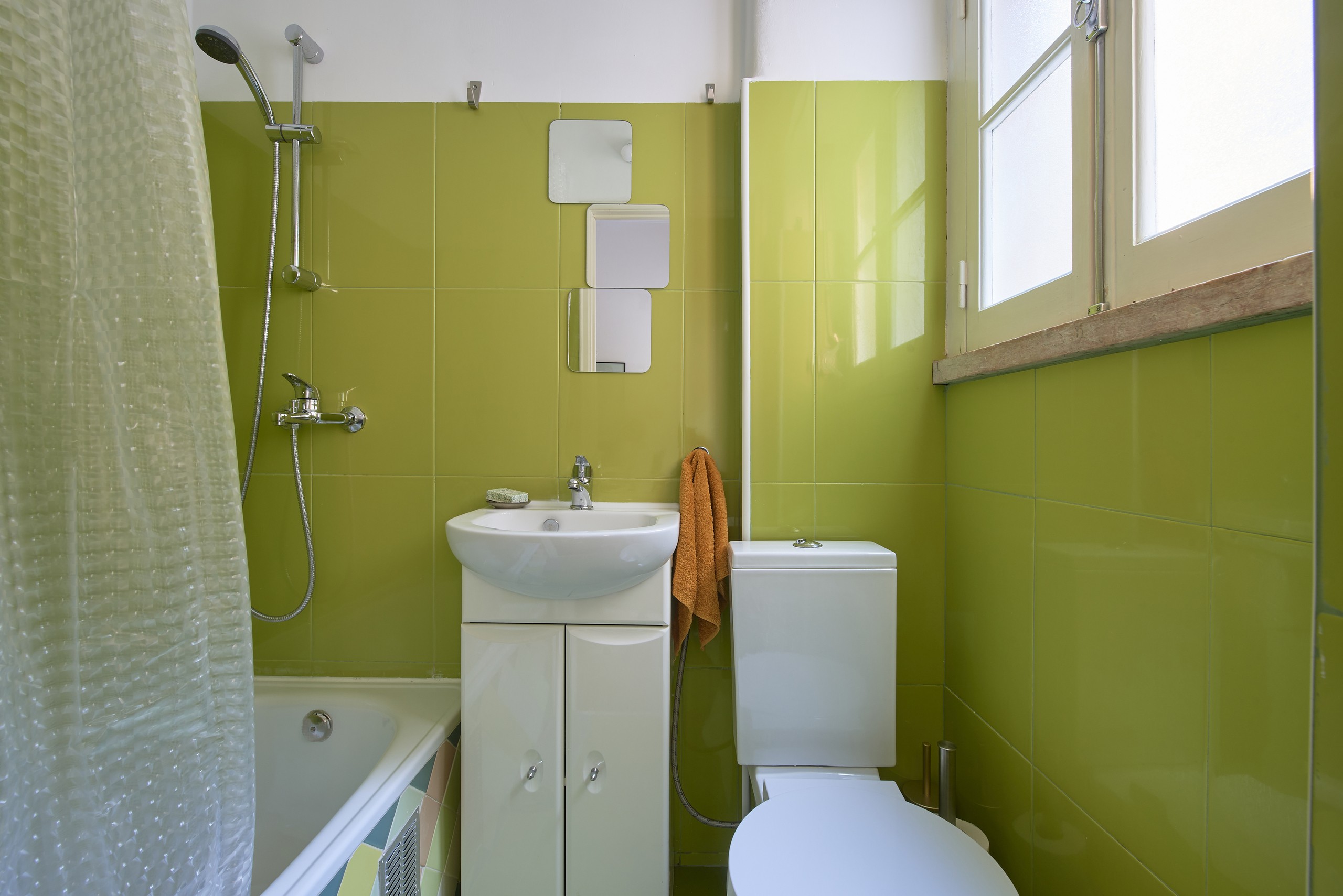 Rent Room Lisbon – Arroios 54# - Bathroom 2
