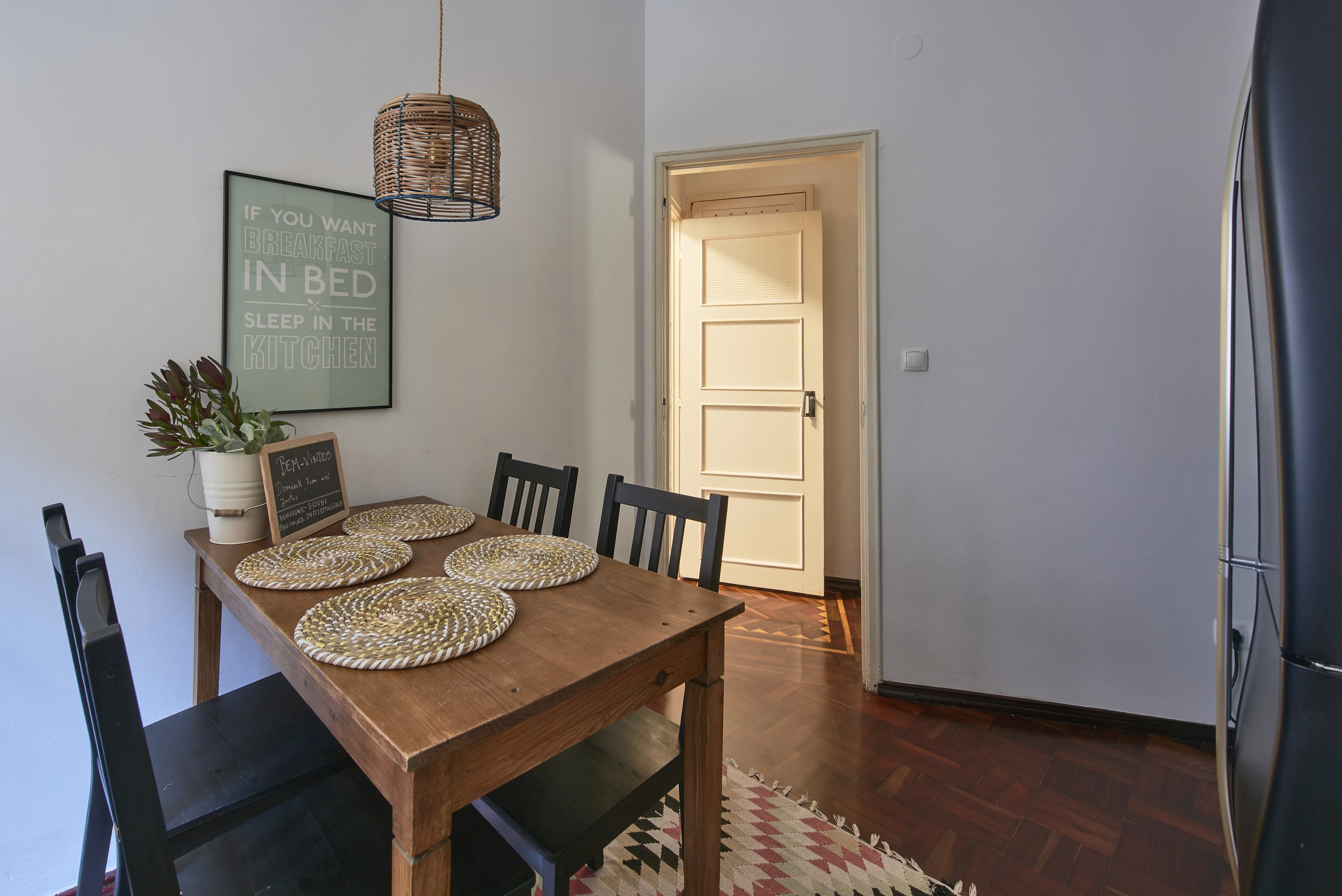Rent Room Lisbon – Arroios 54# - Dining Room