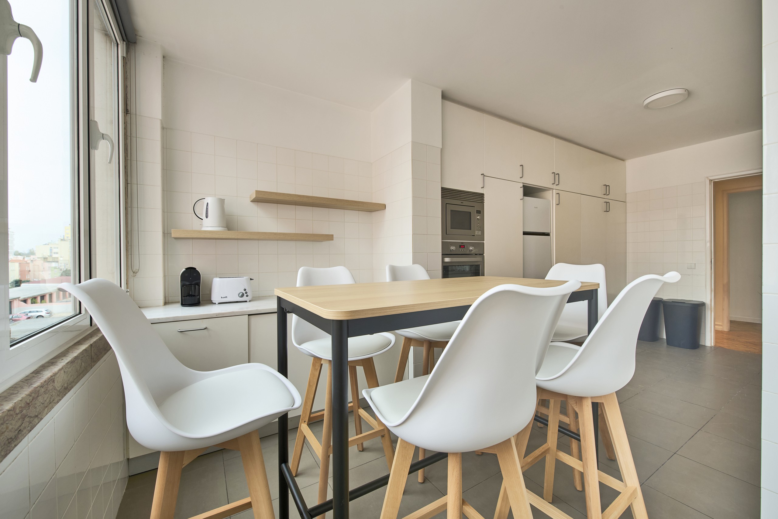 Rent Room Lisbon – Alvalade 48# - Dining Room