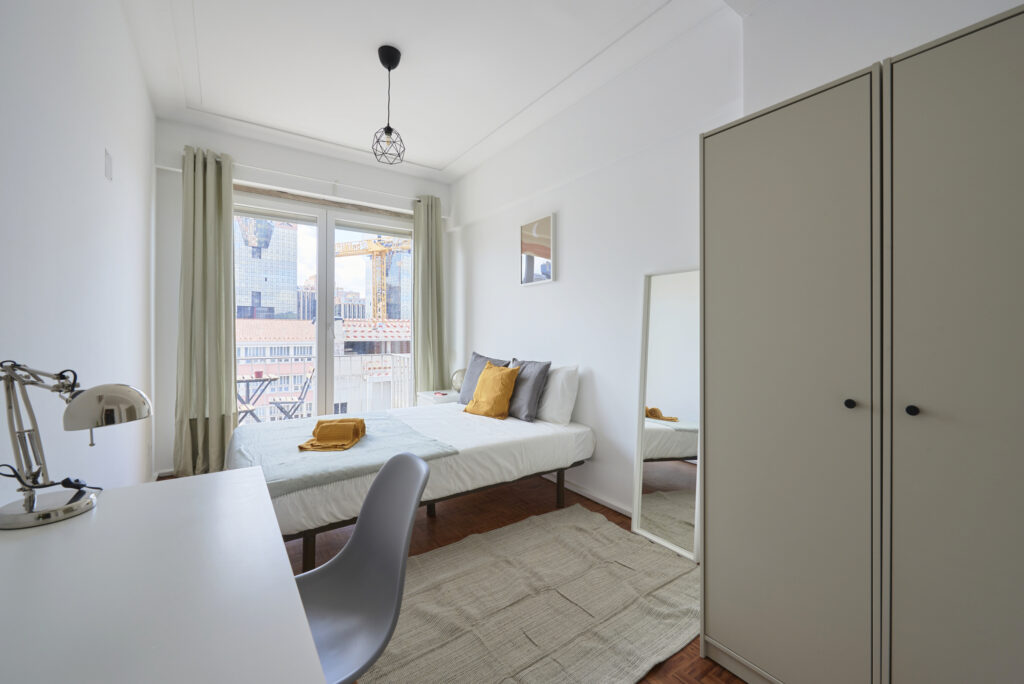 Rent Room Lisbon – Campolide 50# - Room 1