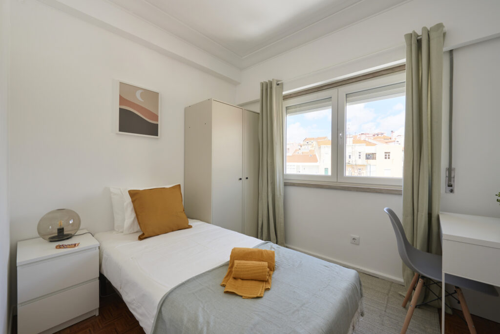 Rent Room Lisbon – Campolide 50# - Room 5