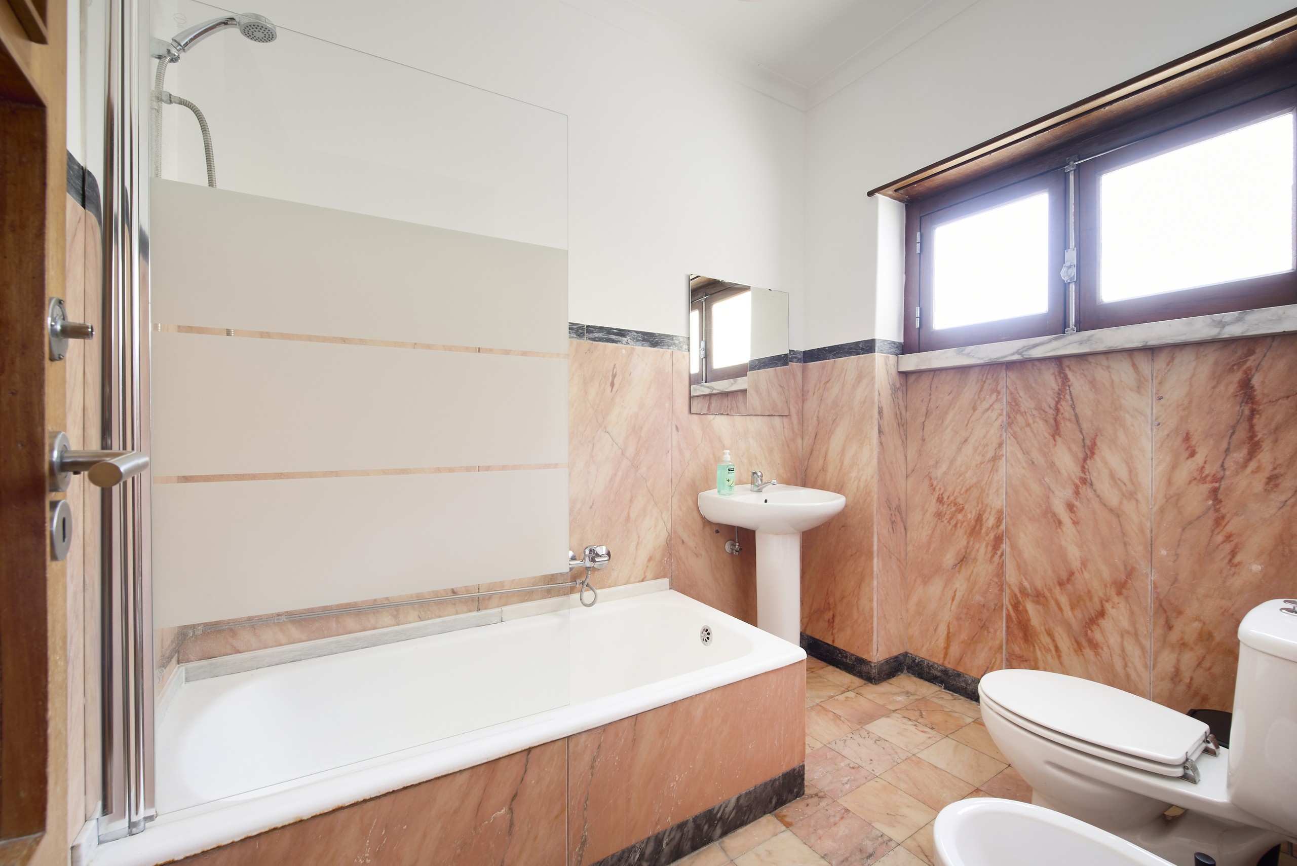 Rent Room Lisbon – Santa Apolónia 59# - Bathroom 2