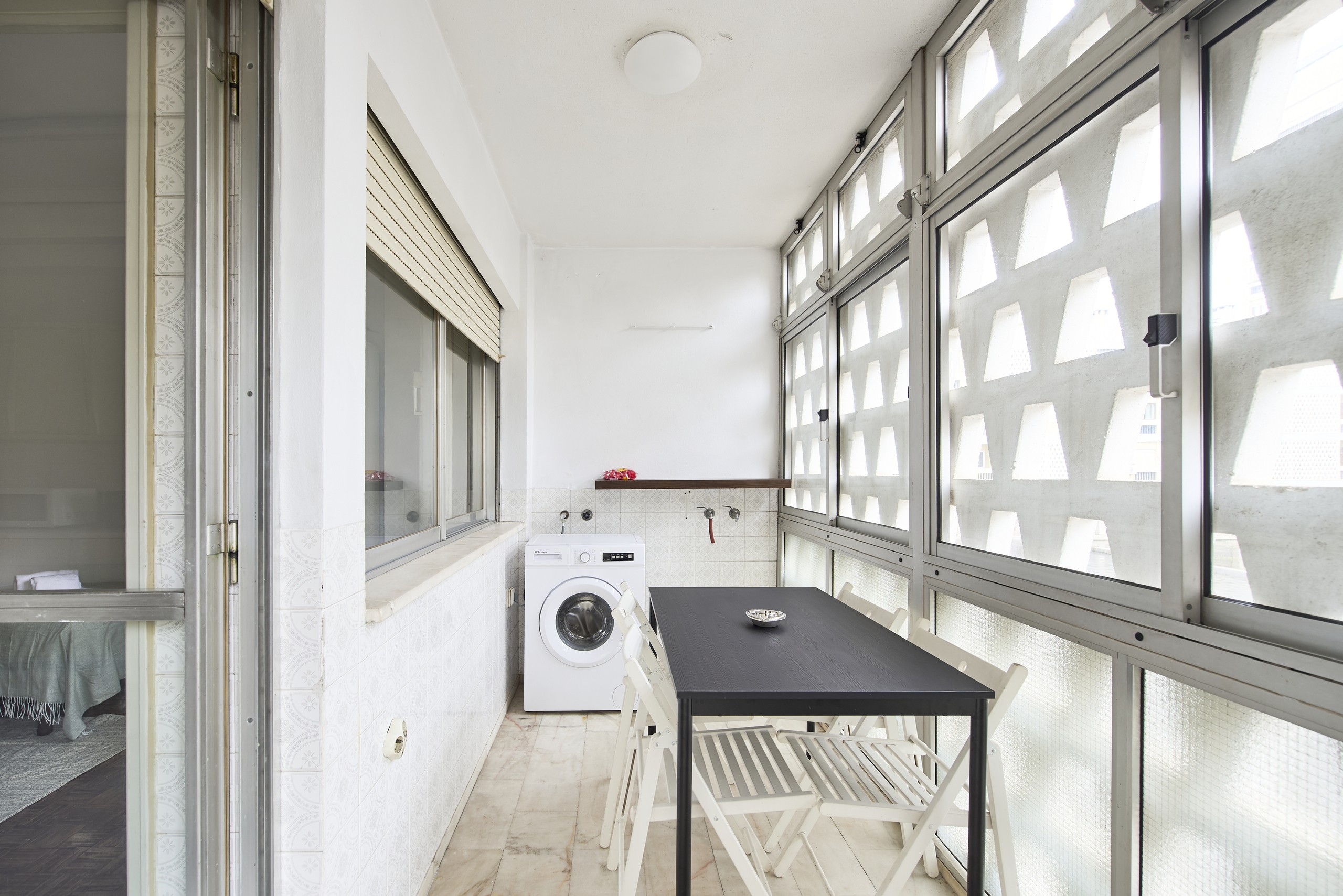 Rent Room Lisbon – Alvalade 57# - Dining Room