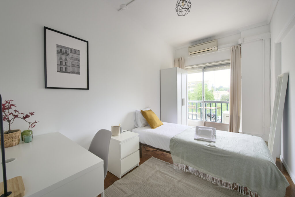 Rent Room Lisbon – Alvalade 57# - Room 3