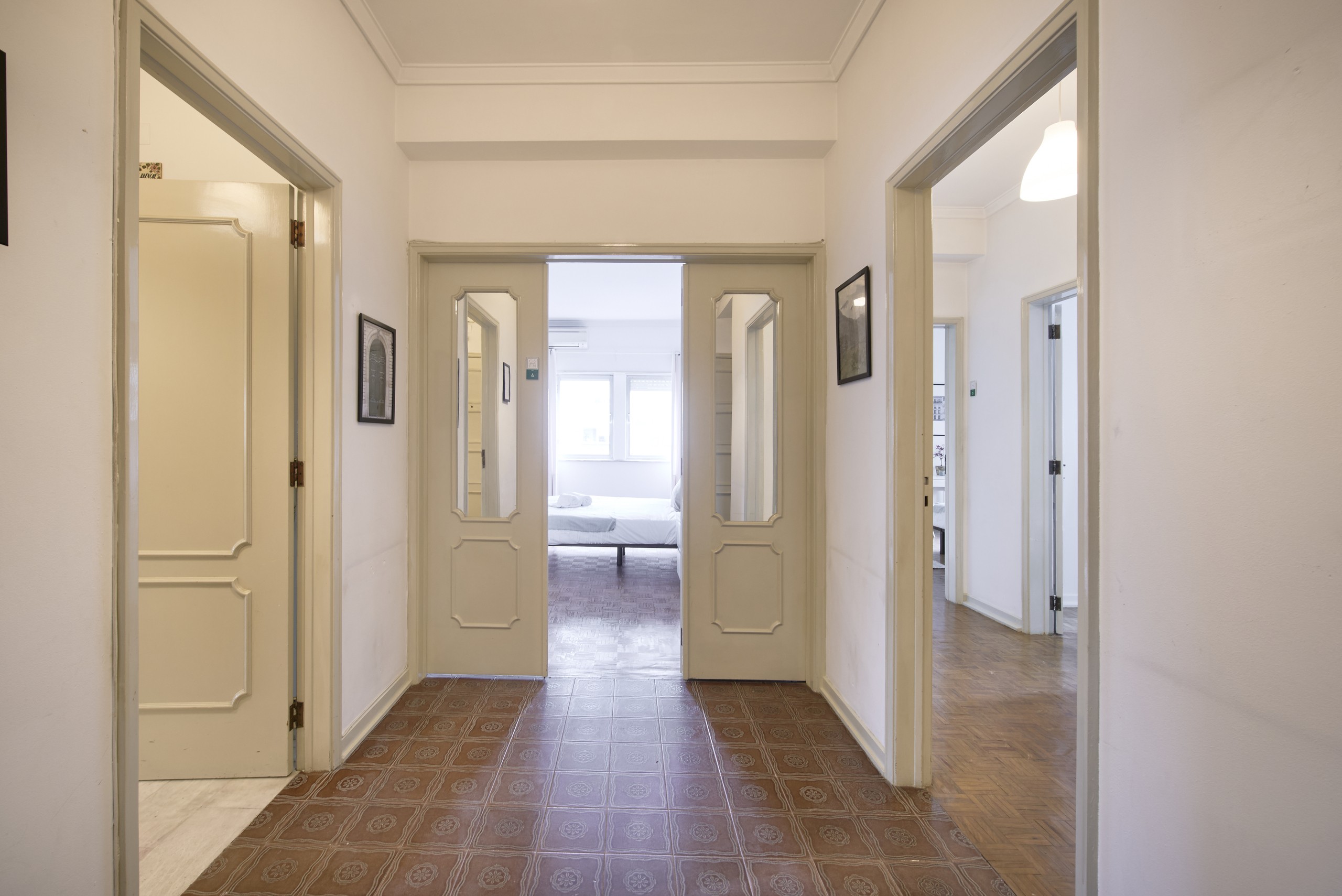 Rent Room Lisbon – Alvalade 57# - Hallway