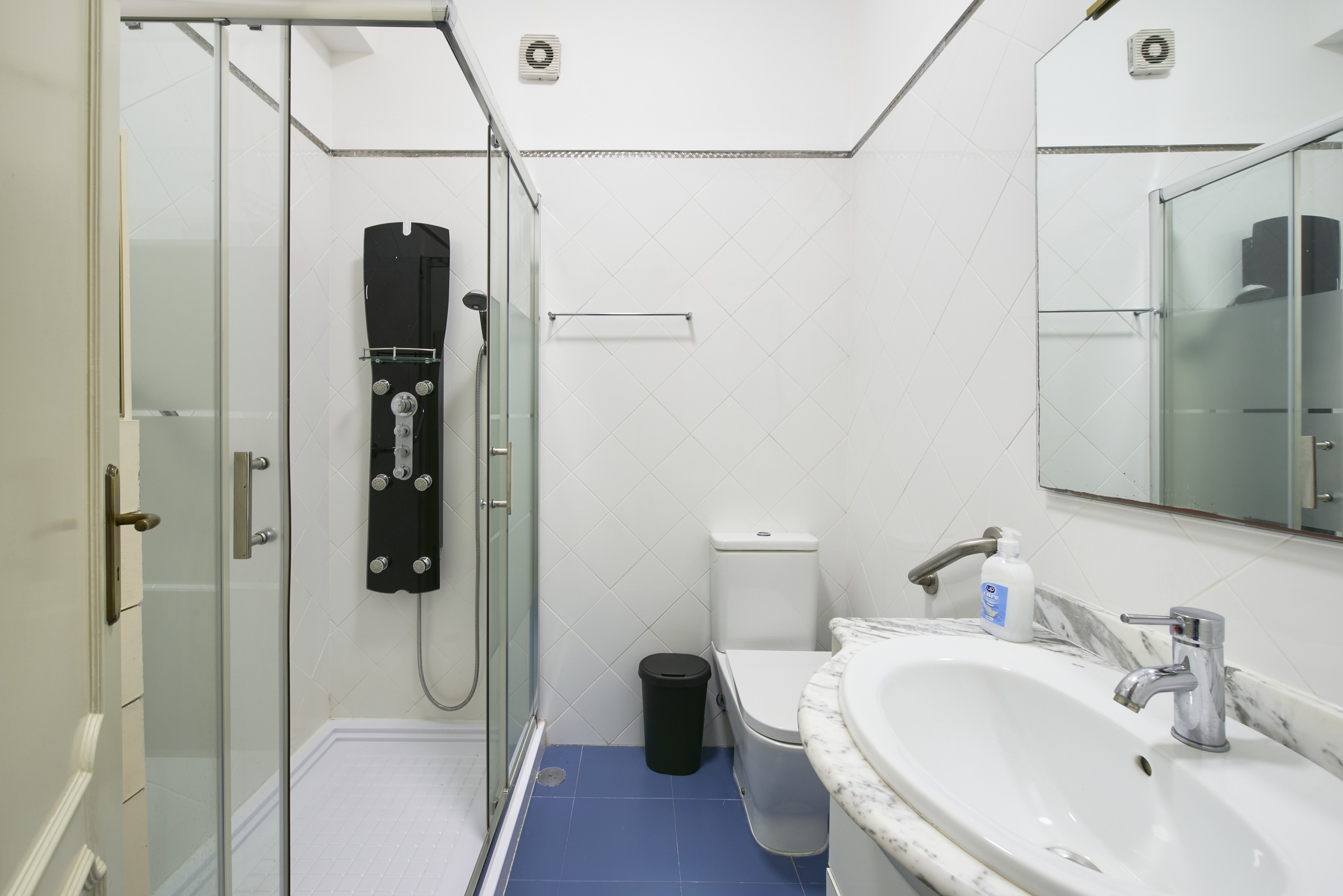 Rent Room Lisbon – Alvalade 57# - Bathroom 2