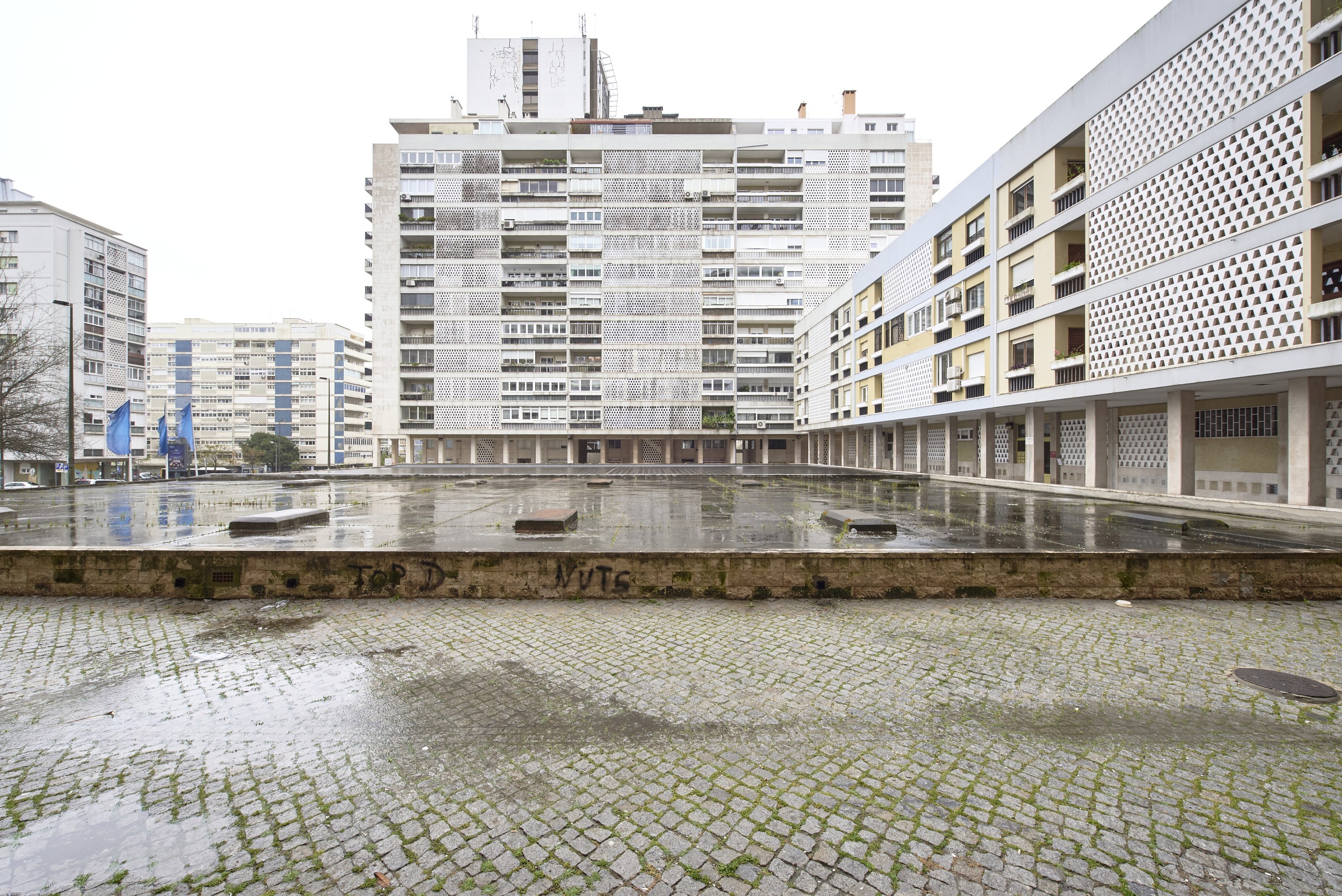 Rent Room Lisbon – Alvalade 57# - Outside