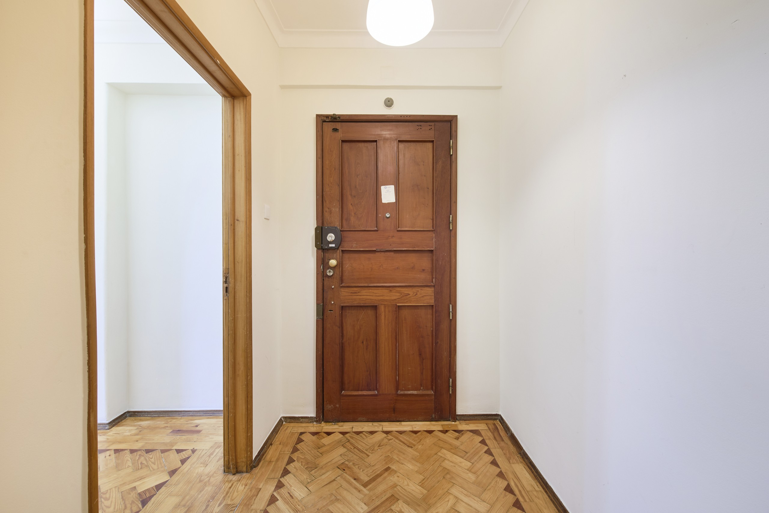 Rent Room Lisbon – Santa Apolónia 56# - Hallway