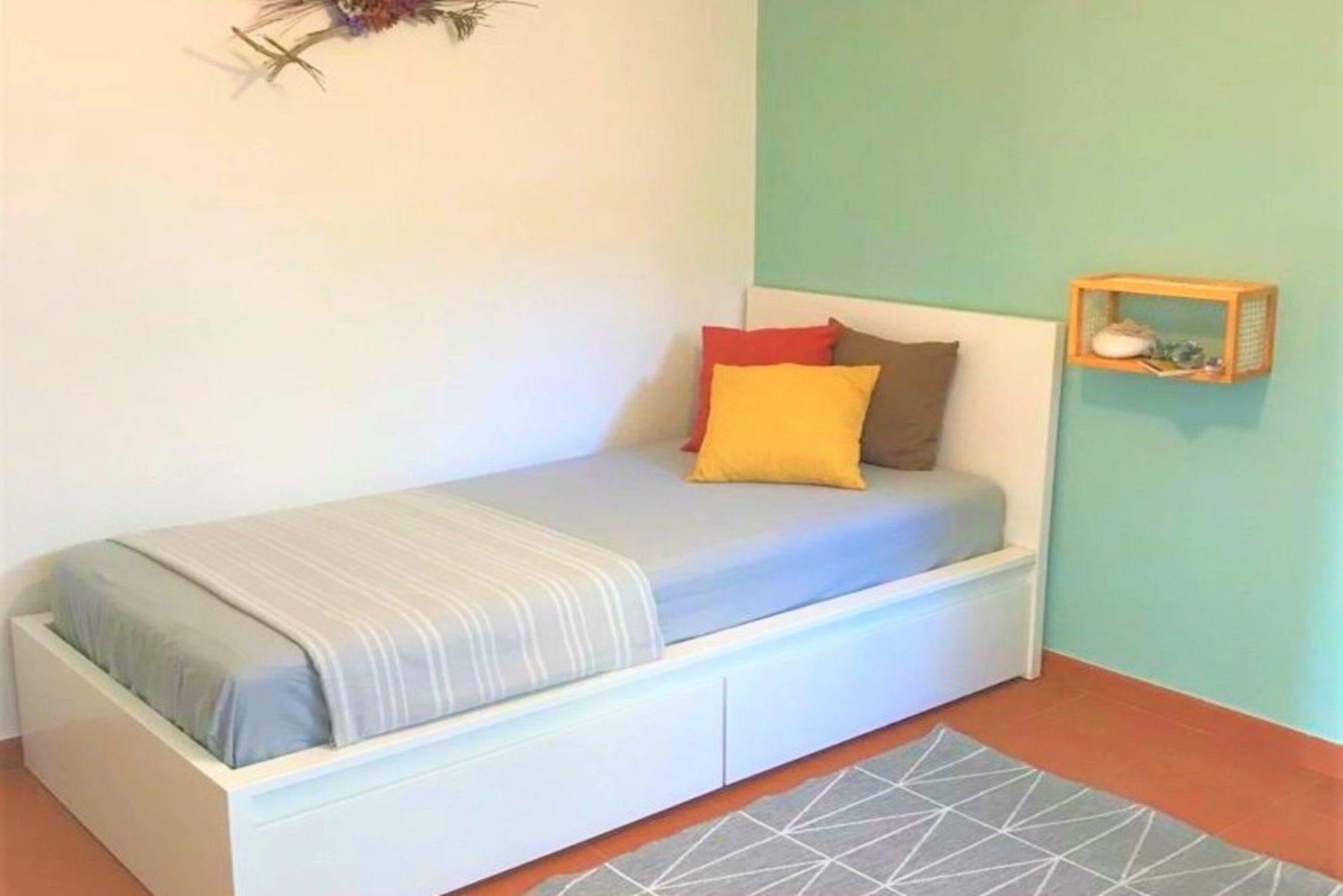 Rent Room Lisbon – Parede 31# – Bedroom