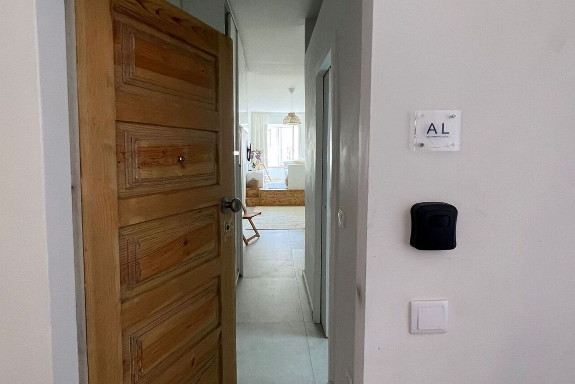 Rent Room Lisbon – Beato 43# - Apartment Door
