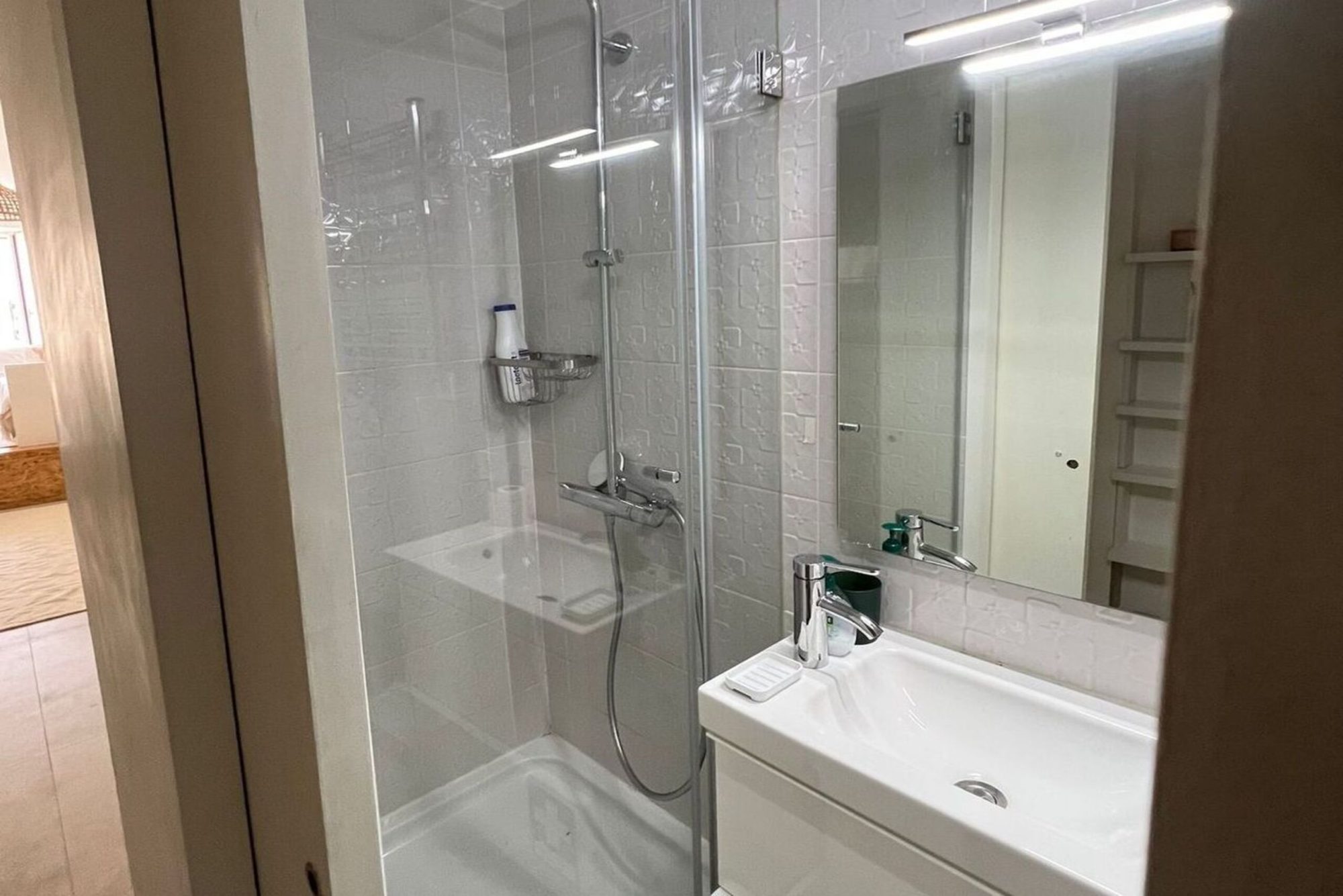 Rent Room Lisbon – Beato 43# - Bathroom