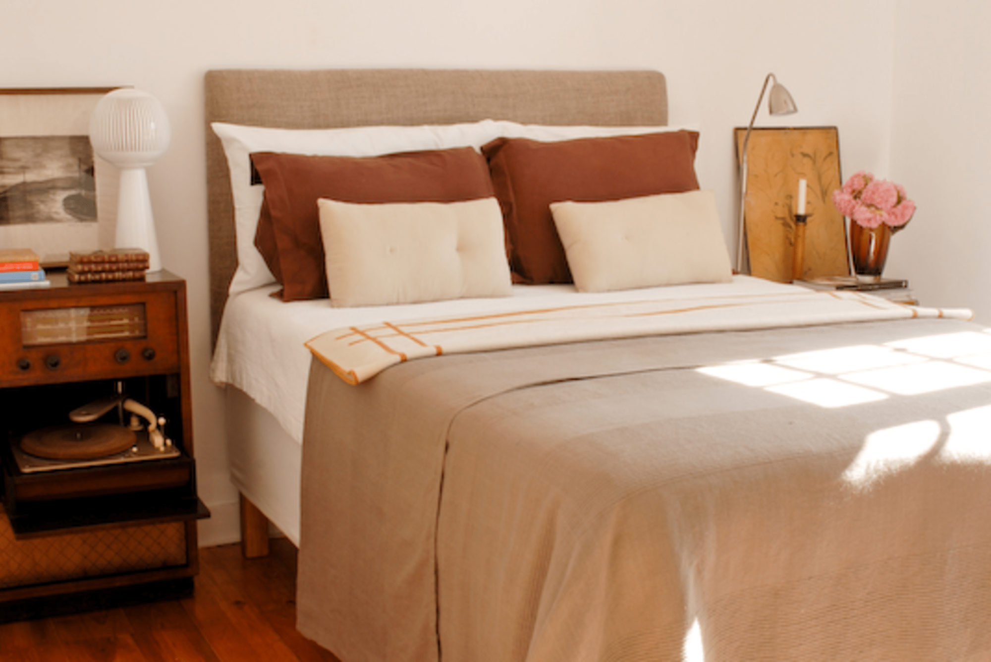 Rent Room Lisbon – Campo de Ourique 22# – Bedroom