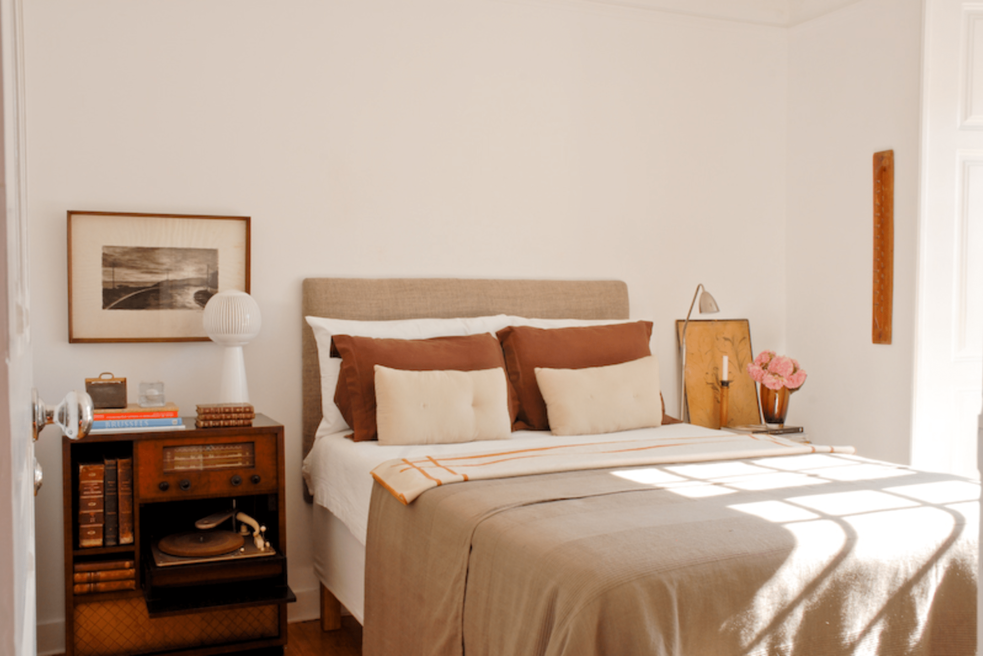 Rent Room Lisbon – Campo de Ourique 22# – Bedroom
