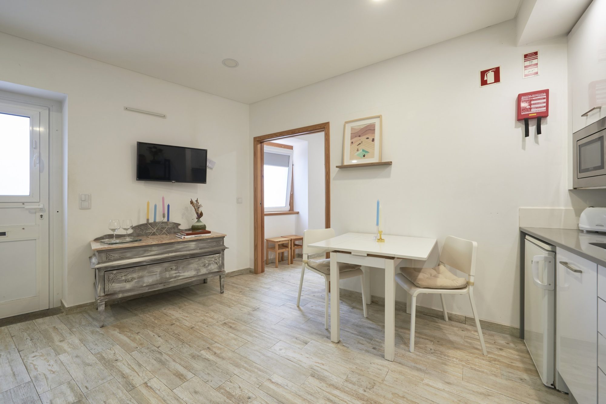 Rent Room Lisbon – Paço de Arcos 27# – Kitchen