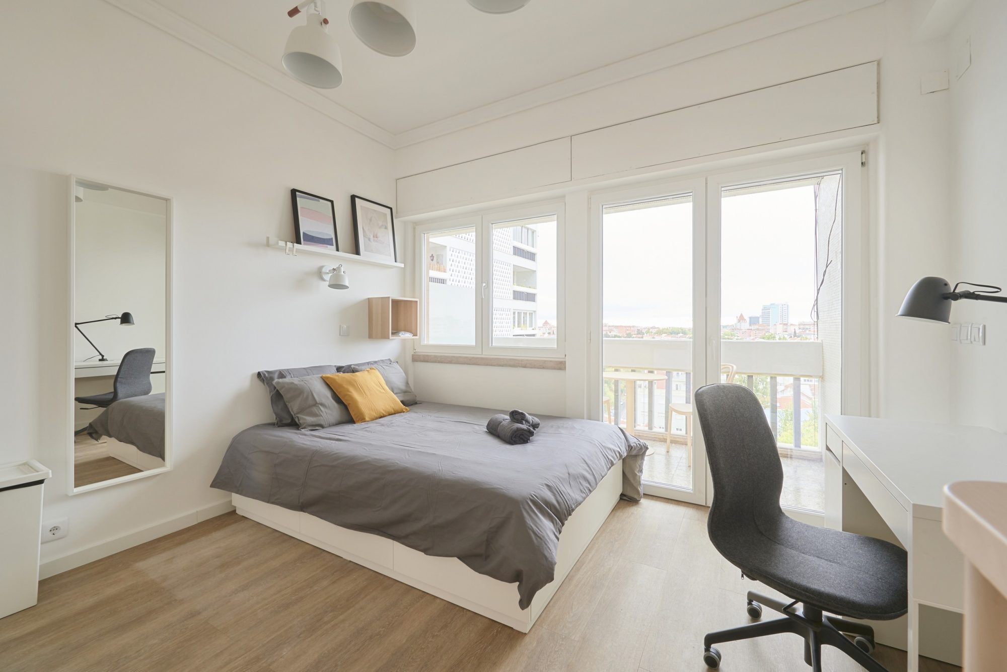 Rent Room Lisbon – Alvalade 20# – Bedroom