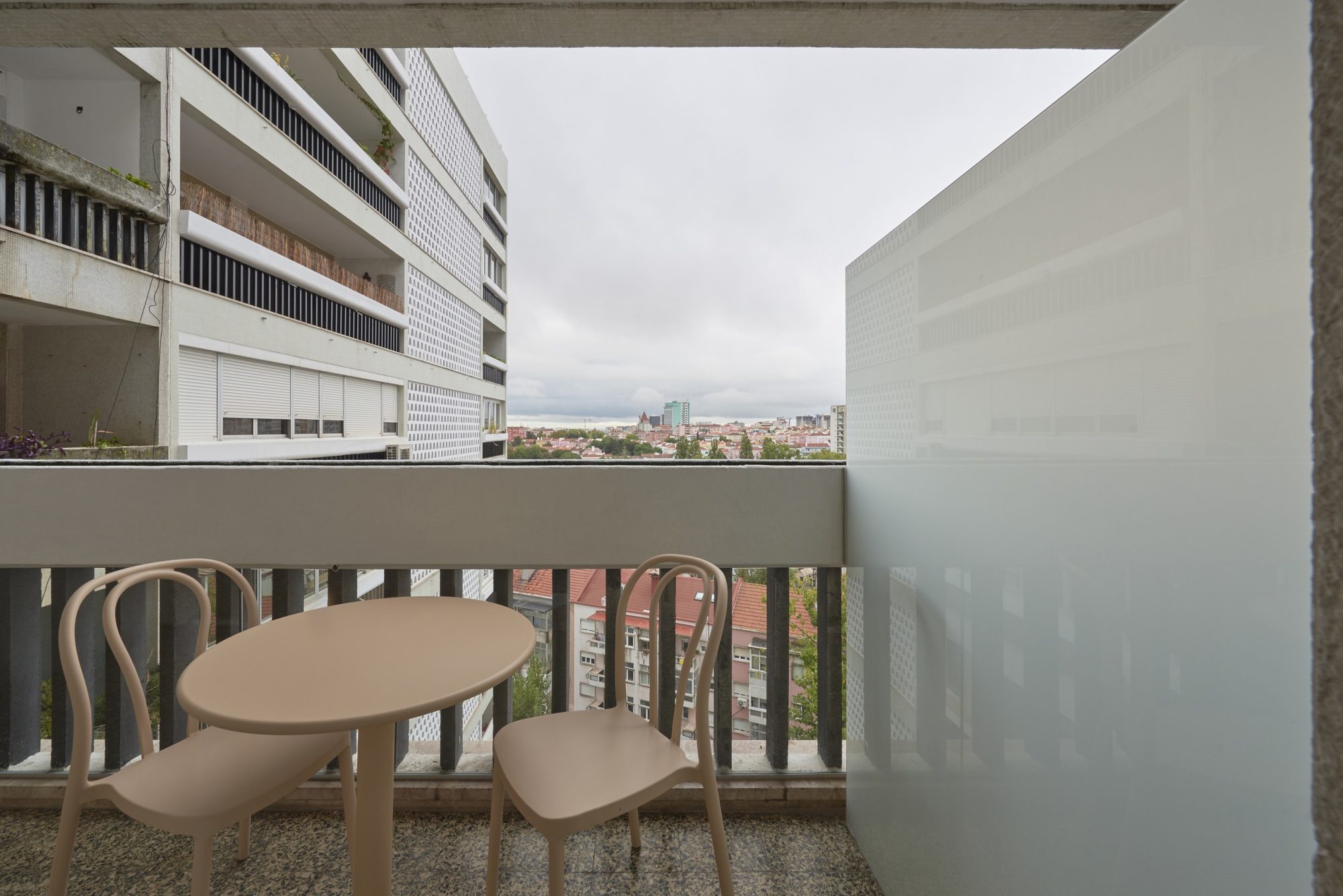 Rent Room Lisbon – Alvalade 20# – Balcony